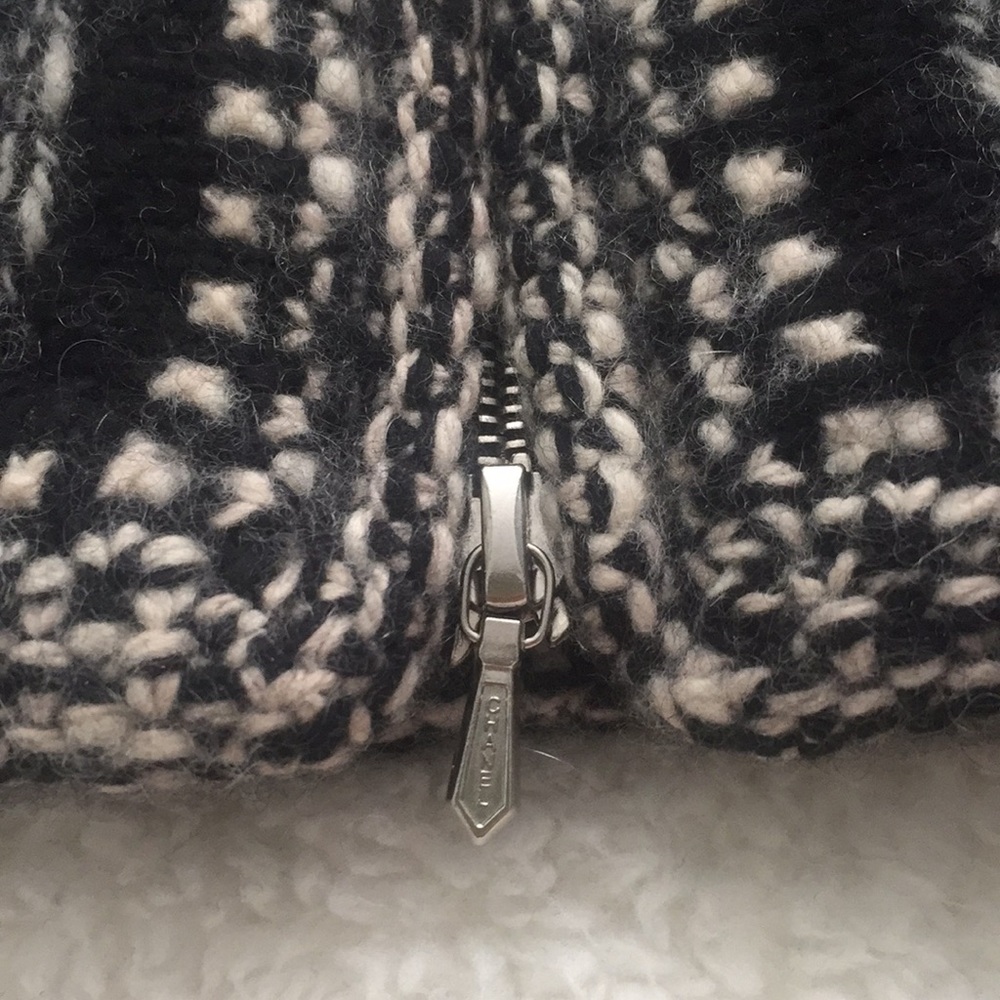 Chanel beautiful Cashmere Cardigan - Picture 5 of 8